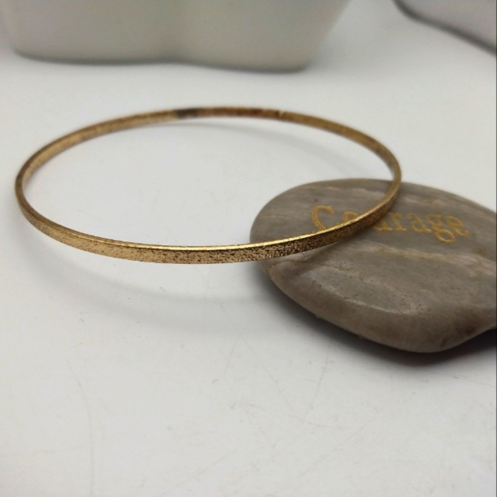 Glitter gold tone bracelet fashionable diva‎